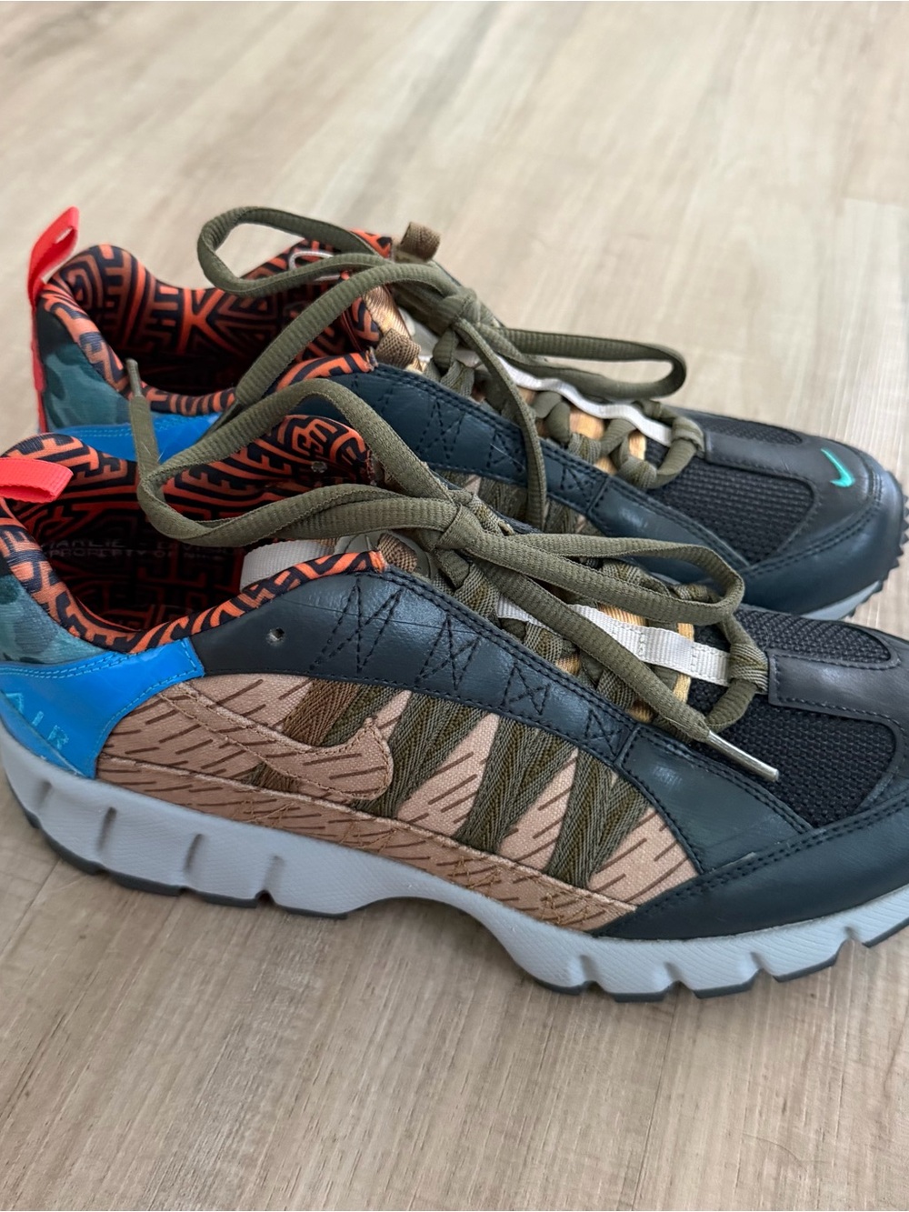 Nike Air Men's Hurama 17 Shoes/Sneakers